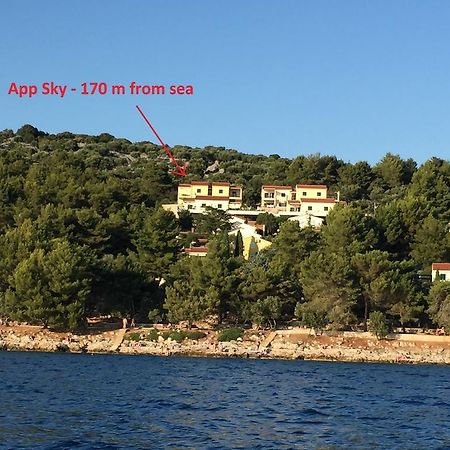 Gavza Sky View Apartment Cres Exterior photo