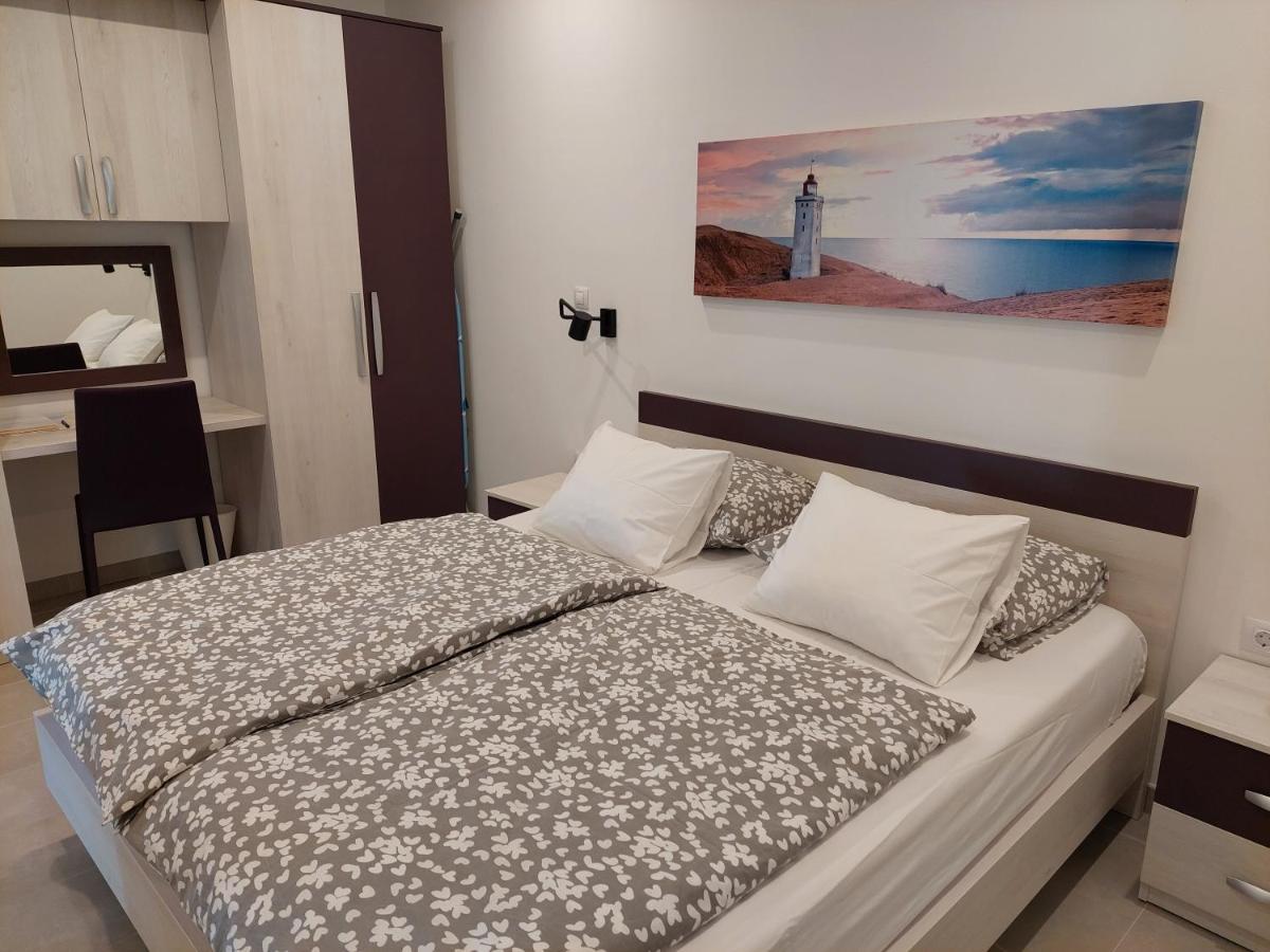 Gavza Sky View Apartment Cres Exterior photo