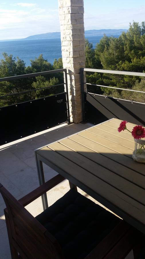 Gavza Sky View Apartment Cres Exterior photo